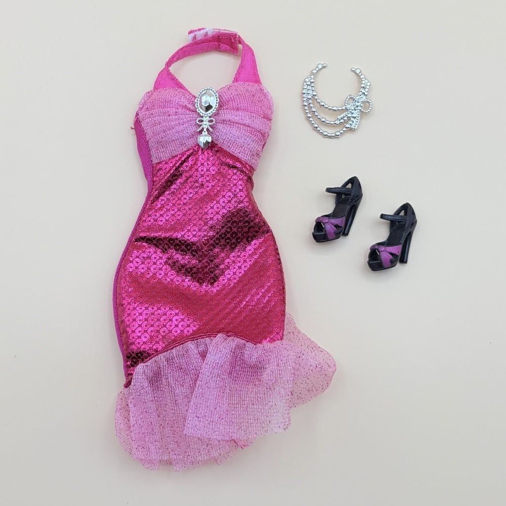 Barbie Fashionistas 100+ Poses Doll Outfit Only 2009 Glam Pink